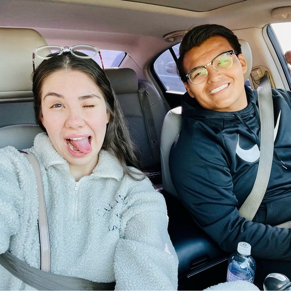 Meet your Posher, 𝕄𝕚𝕔𝕙𝕖𝕝𝕝𝕖 - Picture 7 of 11